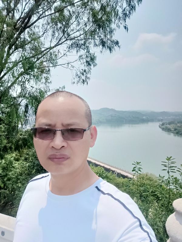 随缘随性的第一张照片--肇庆残疾人相亲网